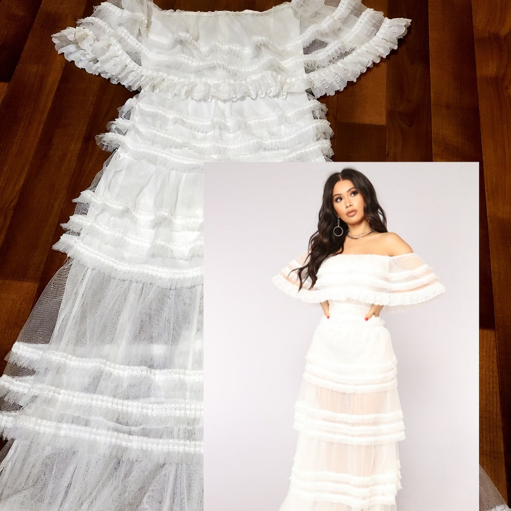 Exquisite Off Shoulder Fashion Nova White Gown